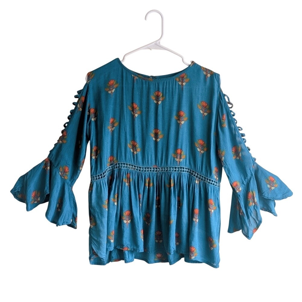 Zara Vintage Y2K Hippie Free Spirited Floral Crochet Peplum Bell Sleeve Blouse